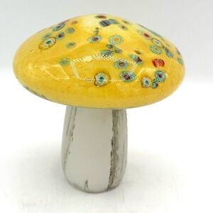 Blown glass, Yellow and White Artistic Mushroom Sculpture